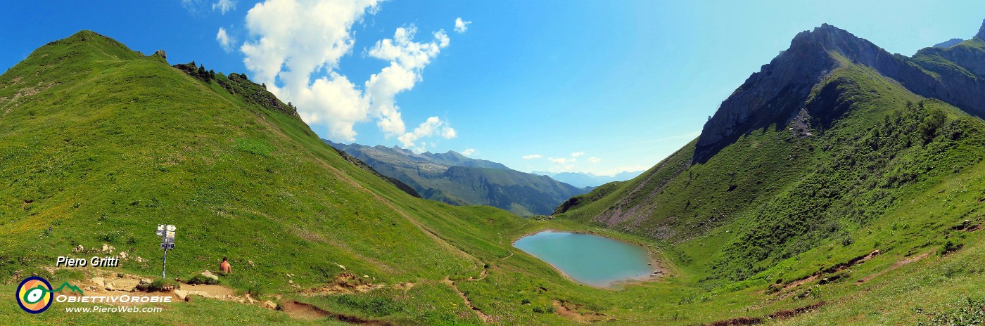 40 Dal Passo (1821 m)  scendiamo al Lago Branchino (1784 m) .jpg